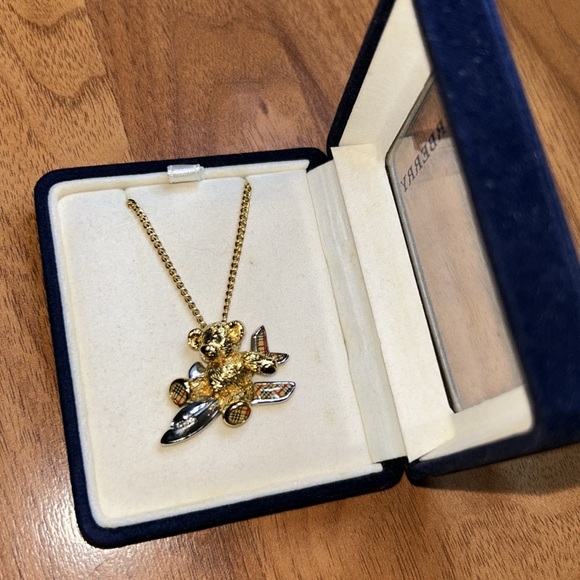 Authentic Burberry Gold and Silver Teddy Bear Airplane ✈️ Necklace - Picture 5 of 14